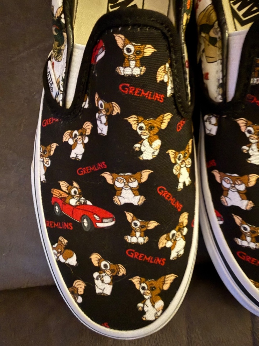 Vans - Picture 2 of 2